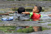 <div align='center' class='highslide-number'>
                                                                                In the Poodle 
                                                                              </div>
                                                                              
                                                                              <div align='left' class='jar'>
                                                                                Two boys inside a poodle playing with the water                                                                              </div>
                                                                              
                                                                              <div align='right' class='jar'>
                                                                                <i>Tanah Lot, Bali, Indonesia</i> 
                                                                              </div>                 
                                                                              